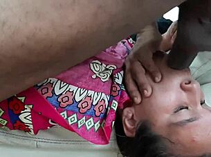 i luv givin delicious blowjobs to that rich huge cock mmm