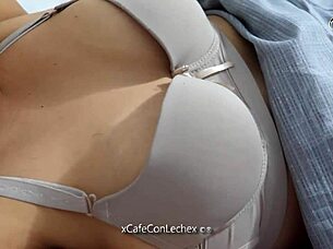 Chatting with puta while pounding her fat ass 💦🍑