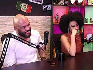 whoa that tight redhead pussy flashes then sucks black cock hard - amanda borges gostosa