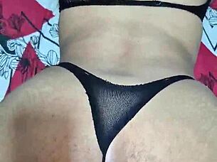 Expert whore masterfully sucks huge cock and pumps out every drop of milk