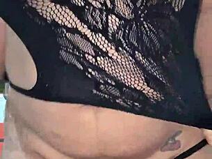 Expert whore masterfully sucks huge cock and pumps out every drop of milk