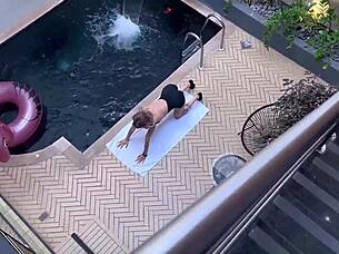 meia-irmã na yoga, quer que eu goze dentro dessa buceta apertada janys?