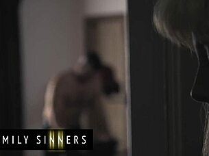 Ramon moves on Kenzie during solo play.