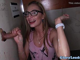 spex babe sucks cock closeup at gloryhole booth 😍🍆