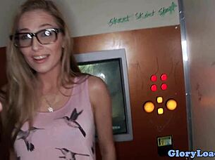 spex babe sucks cock closeup at gloryhole booth 😍🍆
