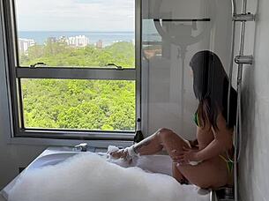 Perfect tourist babe rides cowgirl in jacuzzi