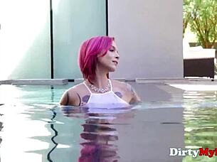 Redhead milf Anna Bell Peaks hates bossing but loves rough riding