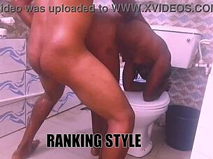 SLAY QUEEN FUCKS BOSS IN BATH WITH WET PUSSY CUNILINGUS ACTION!