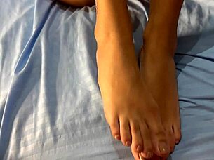 POV latina barefoot footjob cums on pretty toes