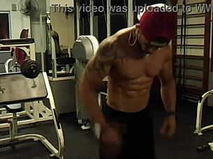 preparing fitness with athletic milf vibes 💪🔥