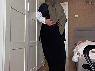 check out this syrian milf rubbing her wet clit up close