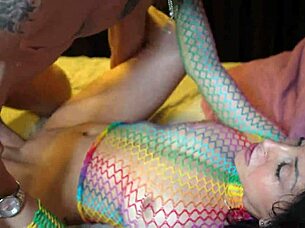 Fui Fudida Pelo Boy Lixo - Vitória Vonteese's Intense Orgasm Ride