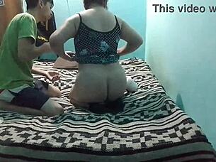 imagine massaging my sexy naked girlfriend all over