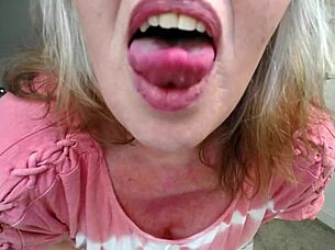 dawnskye1962 smokes teasing curvy retro ass in panties