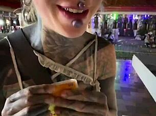 Crazy Thai Cat Lady Feeds Strays in Thailand