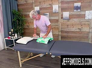 fat curvy mary skips massage for pussy licking orgasm