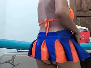 work hours plug insertion shakes her huge latina ass kinky submissive fetish style!