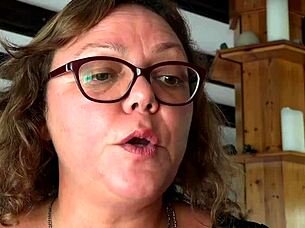 Dominatrix april brainwashes unworthy slave in toilet humiliation 😈🚽