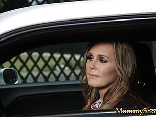 busty stepmom uhmm yeah pleasured so good by horny stepdaughter omg