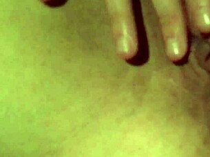 watch this big pussy lips extreme stretching closeup