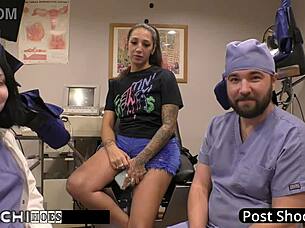 Lesbian patient stefania mafra hitachi orgasms from doctor