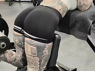 Milf's huge tits and ass bursting out gym leggings?