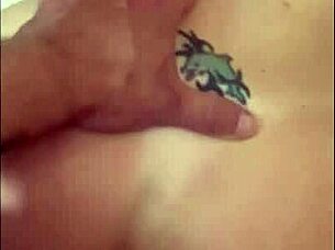 fui fodida empinada no banheiro abrindo tudo pra pau completo 😈💦