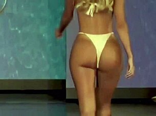 hey love this model's sexy bikini ass tease