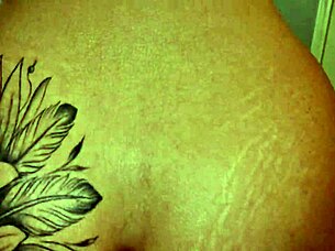 Muscular bodybuilder explodes deepthroat on tattooed squirter's big ass