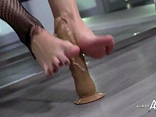 Divine, worship my feet while I tease you?
