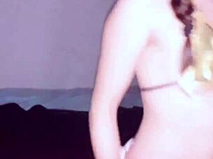 Bonneyuwu dances sexy cosplay leia star wars hot