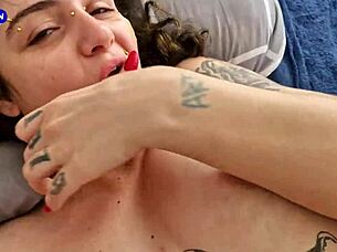 i made her orgasm on my cock while friend spied