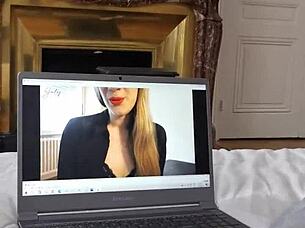 my girlfriend sucks me off watching amateur french porn homemade cum 😏🍆💦