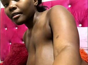 Outdoor Pussy Toy Fucking Curvy Ebony Babe