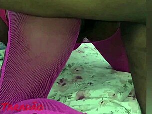 preta safada, quica gostoso na minha rola até gozar tudo!