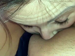 Girlfriend reunites with passionate pussy licks and kisses after separation