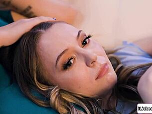 experienced milf fingers and tribs petite young hairy teen pussy