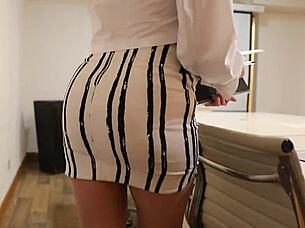 Secretary Ariana's athletic ass ruined anal creampie by horny assistant