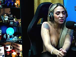 bruna lambertini grinds naked on ruan's rising cock!