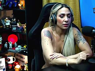 bruna lambertini grinds naked on ruan's rising cock!