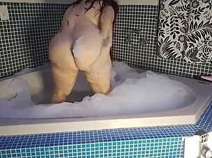 Cute Pornstar Rides Anal Cowgirl to Creampie in Steamy Bath