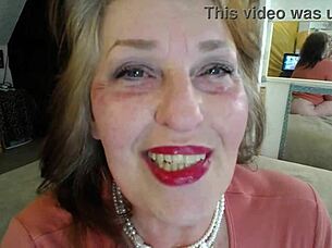 dawnskye1962 smokes teases blue veins hairy pussy mature curves begging taste