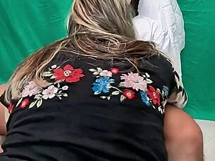 suegra latina culona bbw milf seduces chubby ass shaking orgasm homemade