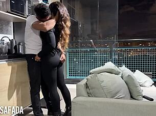 safadinho knows how to make married women squirt hard