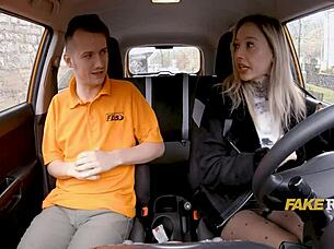 tattoo babe SUCKS her sexy instructor in the taxi 🚗💋