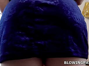 hey grab this christmas milf deepthroat cock sucking treat