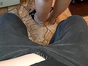 jerking off watching neighbor's kitchen ass tease
