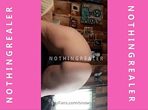 pretty thick chubby bunny shows off her curves