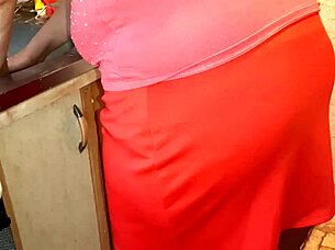 jerking off watching neighbor's kitchen ass tease