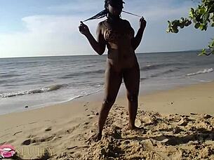 SLUTTY EBONY ELVIE GETS HORNY BEACH FUCKING OUTDOORS!